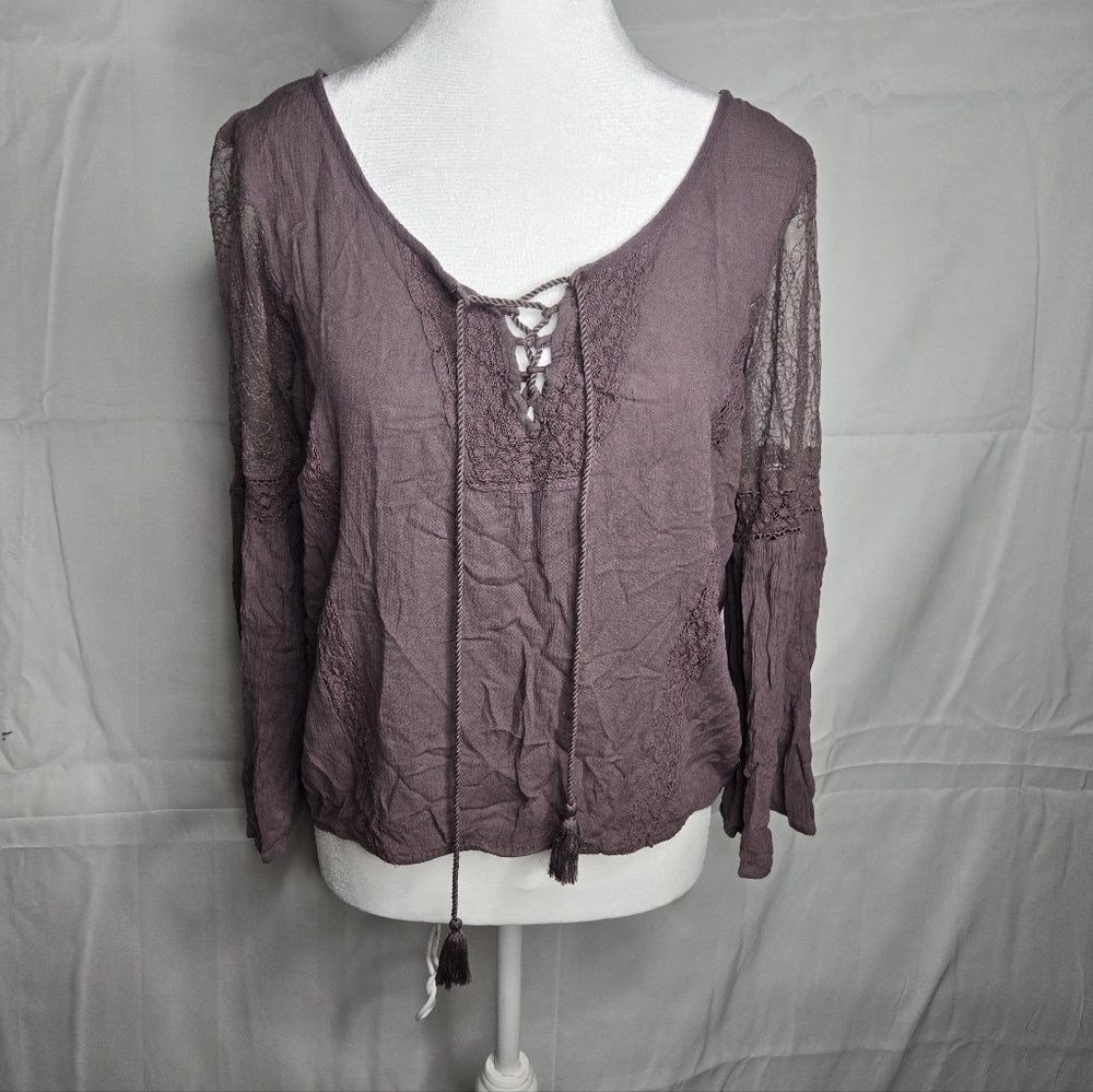 Small American Eagle Lace-Up Mauve Blouse Mesh Lace Sleeves Boho Festival Hippie